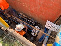 HD 50 Spacers On DN560 HDPE 560Mm OD Into A DN700 Mild Steel Pipe5